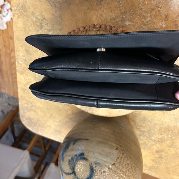 HOBO Black Leather Shoulder Bag - Picture 8 of 12